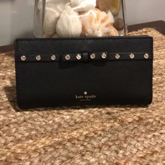 Kate Spade wallet - Picture 1 of 3